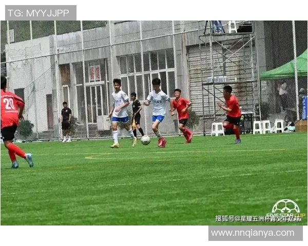 三年级足球比赛精彩直播全程回顾与精彩瞬间分享 三年级足球比赛精彩直播全程回顾与精彩瞬间分享