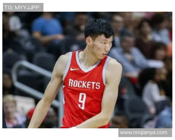 周琦加盟火箭首次出现NBA赛场，引发球迷热议