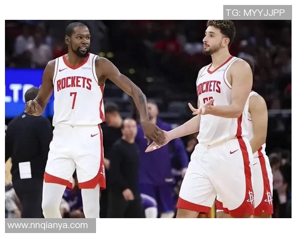 马刺与火箭激战正酣5月12日精彩对决引发球迷热议