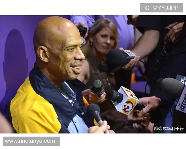 贾巴尔与张伯伦的传奇对决与篮球历史的深远影响