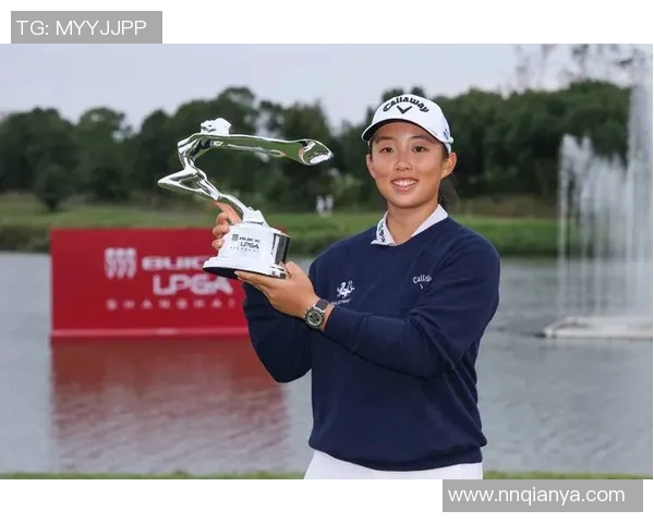 加维引领未来足球潮流探索年轻球员的成长与发展之路 加维引领未来足球潮流探索年轻球员的成长与发展之路